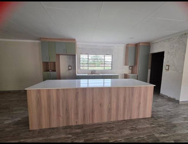 FARM FOR SALE IN ELANDSVLEI